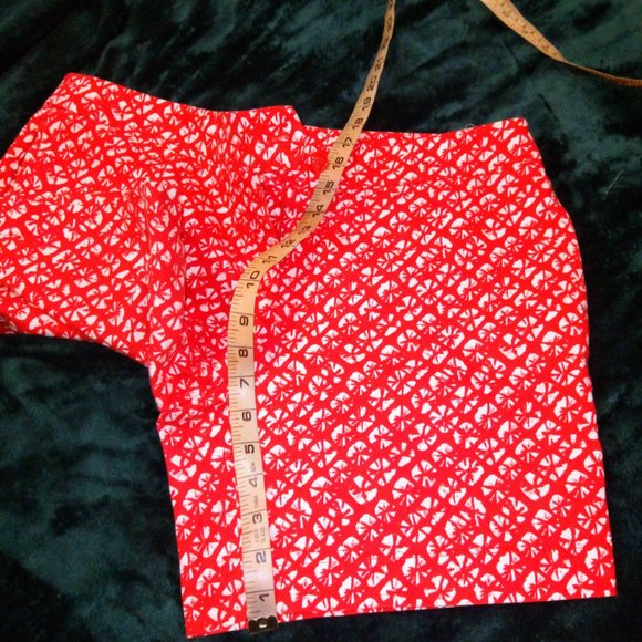 Kenar Geometric Patterned Red & White Shorts, Sz 12 - Picture 8 of 11